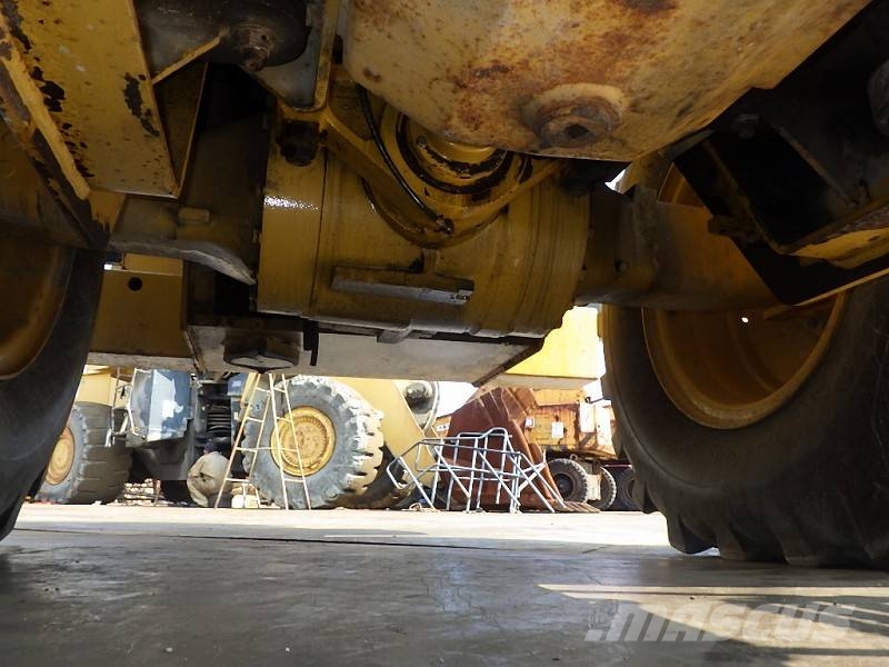 CAT CAT930H لوادر بعجل