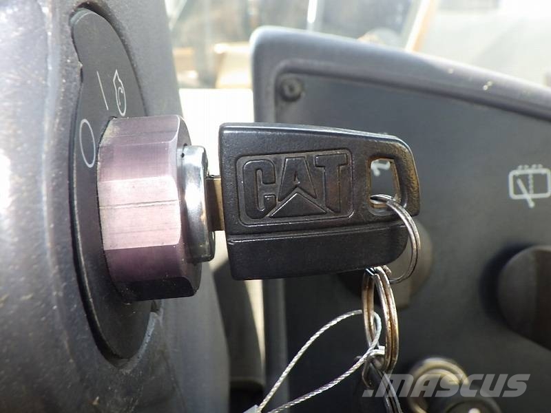 CAT CAT930H لوادر بعجل
