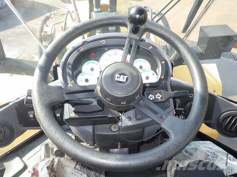 CAT CAT930H لوادر بعجل