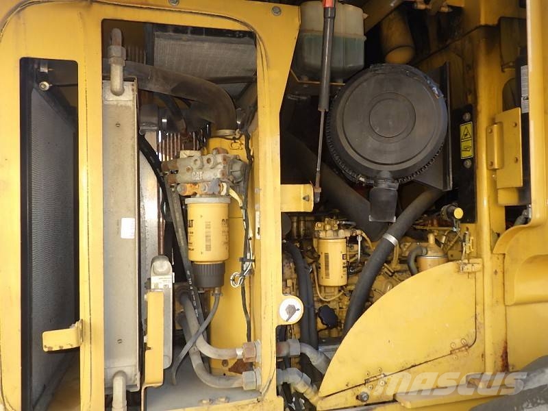 CAT CAT930H لوادر بعجل