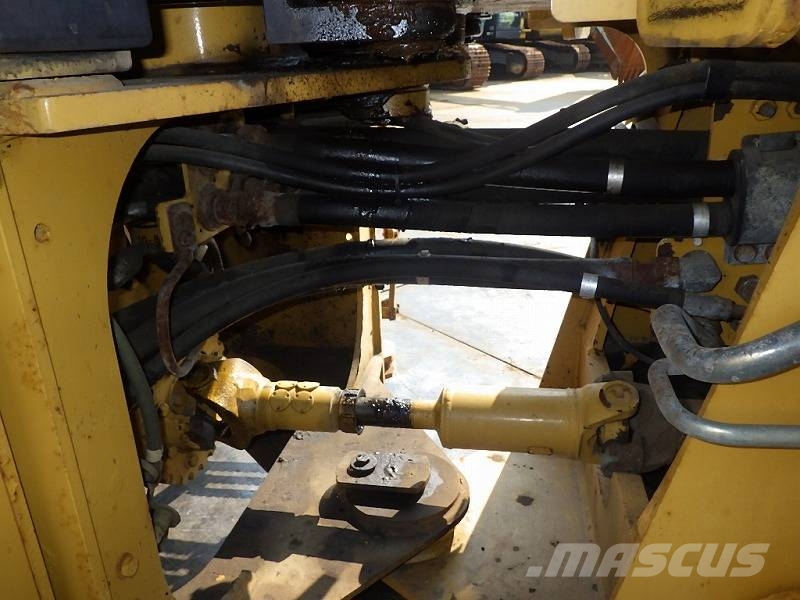 CAT CAT930H لوادر بعجل