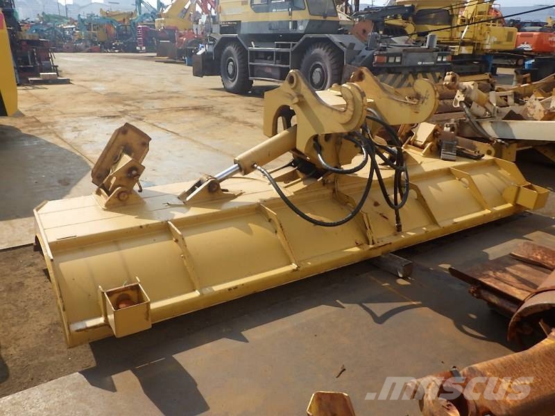 CAT CAT930H لوادر بعجل