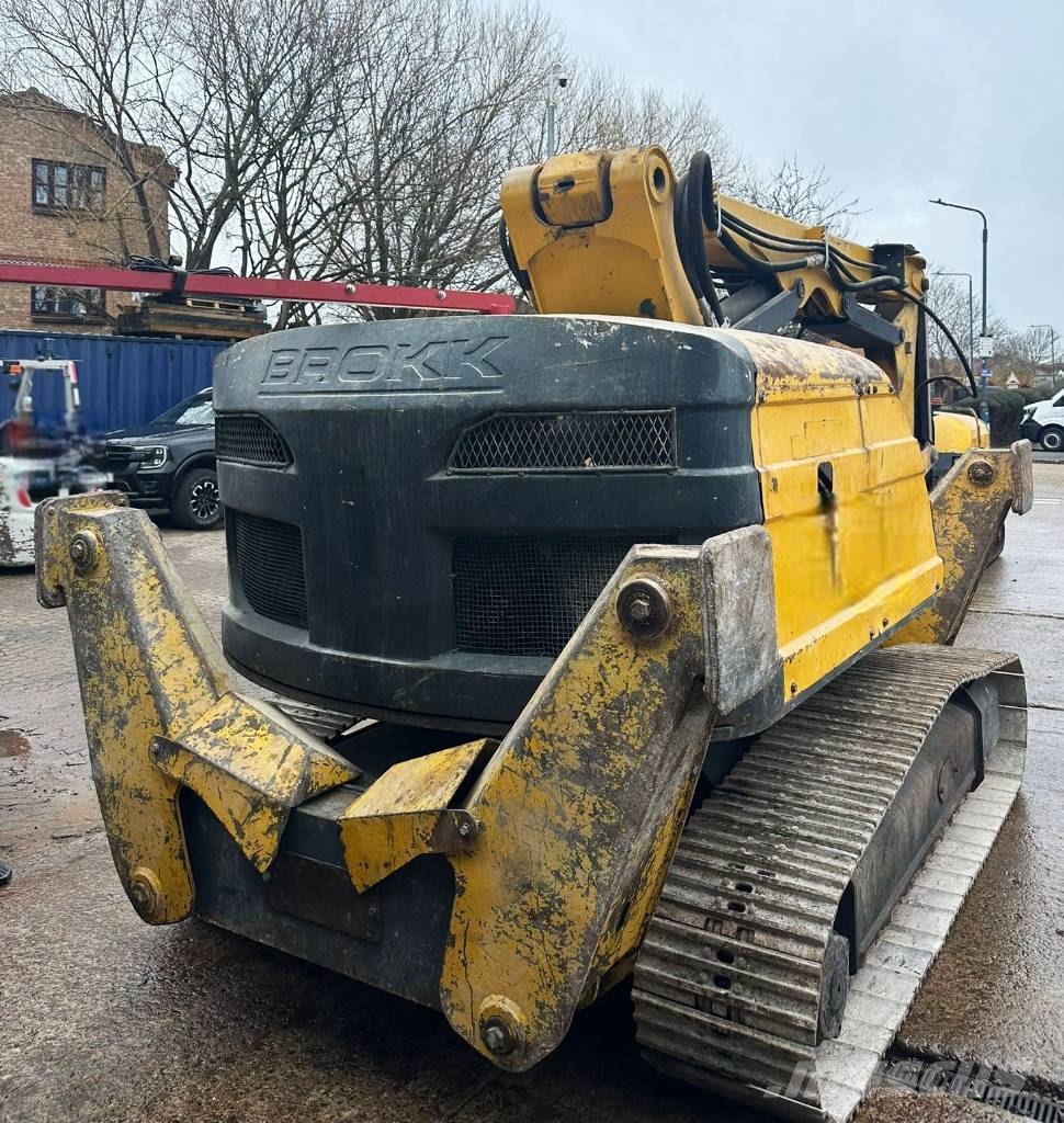 Brokk 800 حفارات صغيرة أقل من 7 طن (حفارات صغيرة)