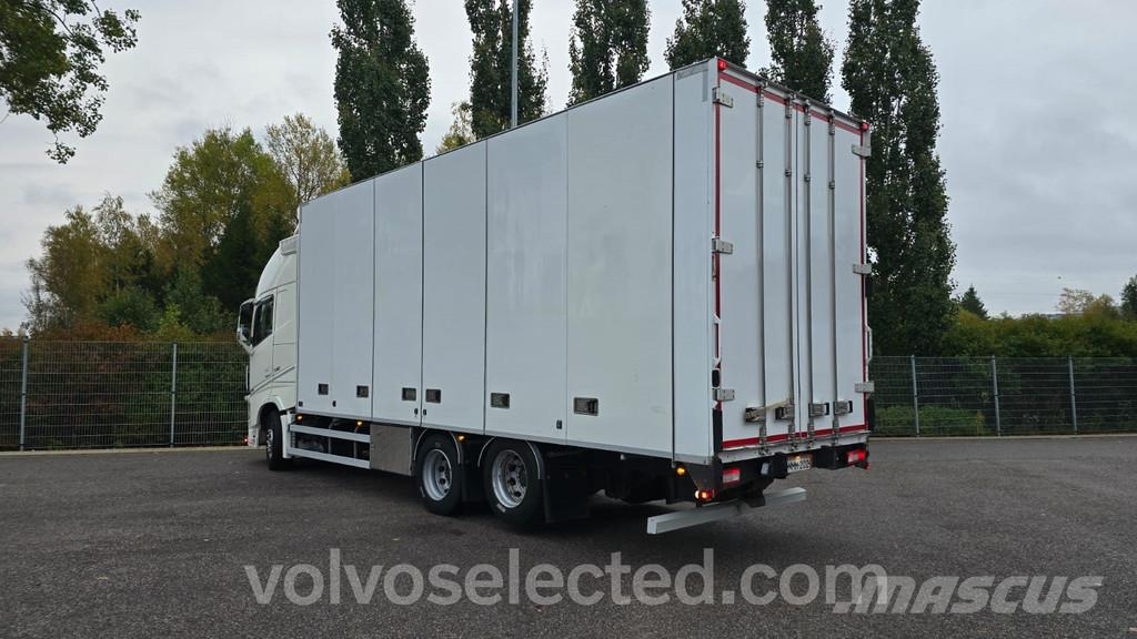 Volvo FH 厢式货车