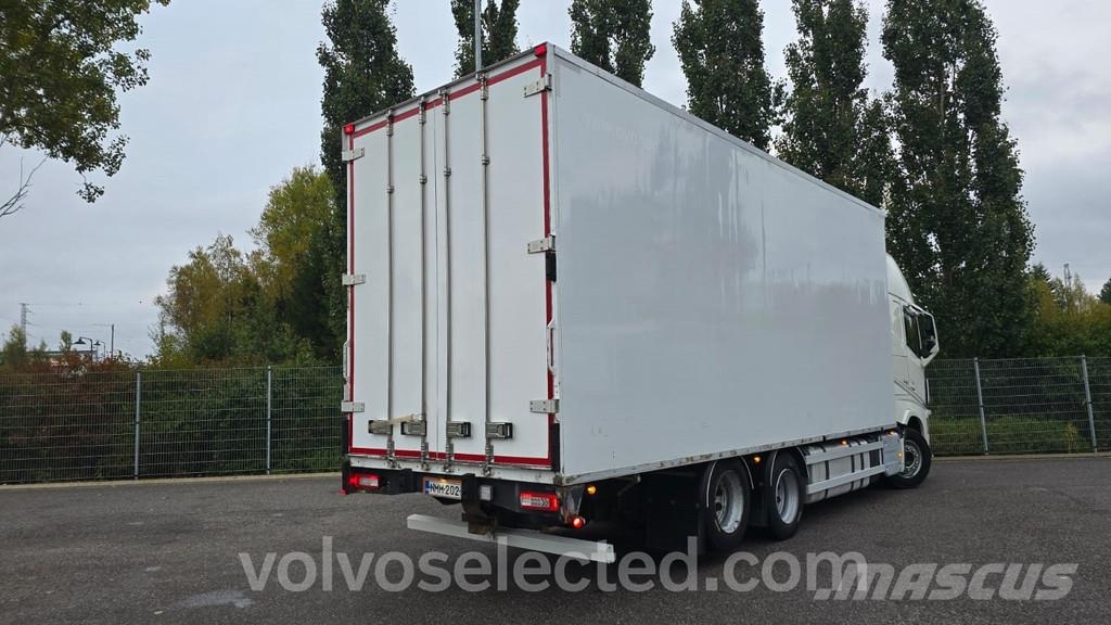 Volvo FH 厢式货车