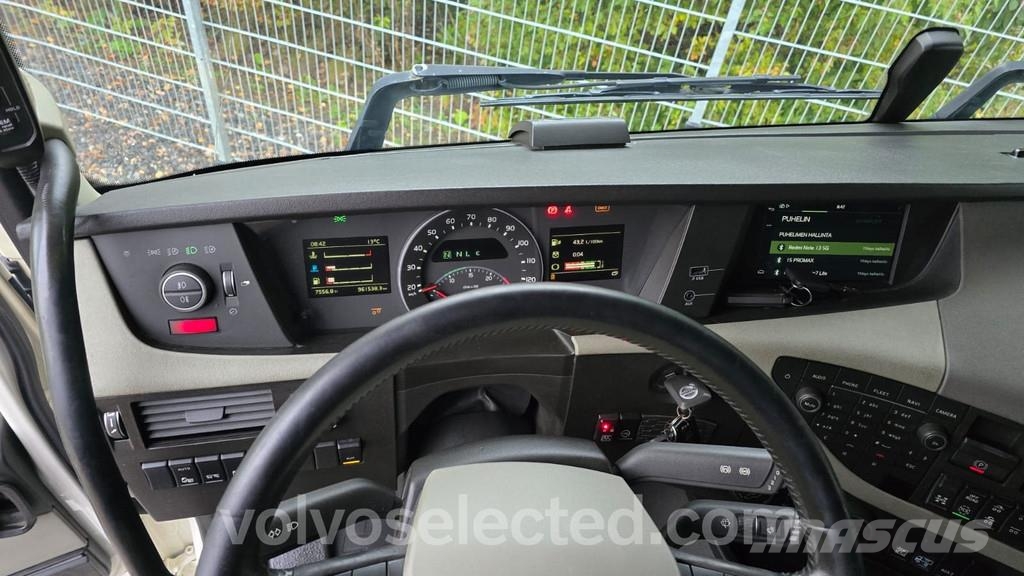 Volvo FH 厢式货车