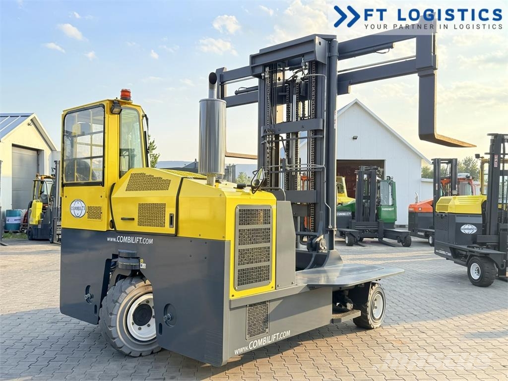 Combilift C8000 | GAS | TRIPLEX 7600MM | WIDE FORK POSITIONE شاحنة المناولة رباعية الاتجاهات