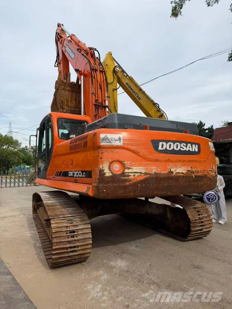 Doosan DX 300 LC Rupsgraafmachines
