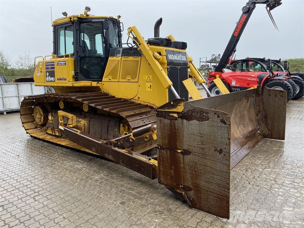 Komatsu D65PXI-18EO Dozers - Tratores rastos