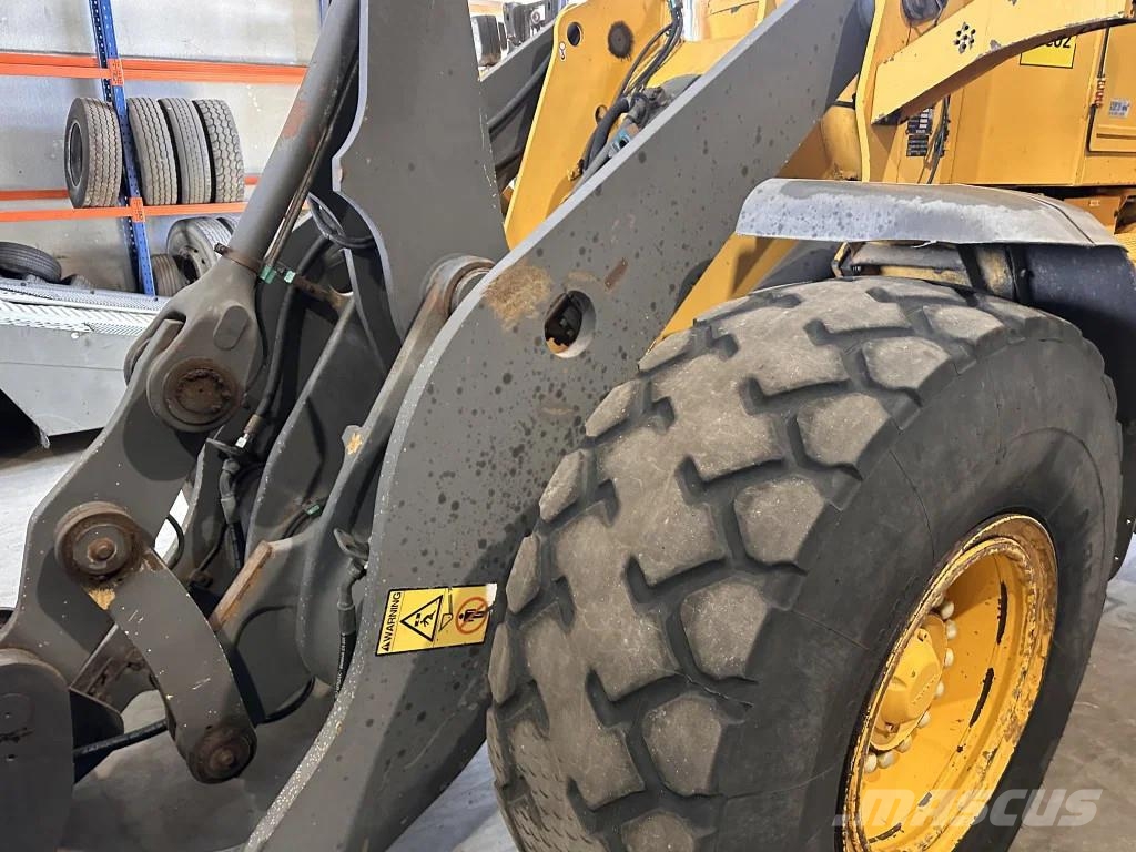Volvo L90E Kolové nakladače