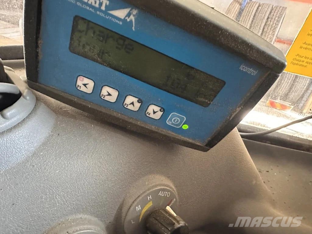 Volvo L90E Kolové nakladače