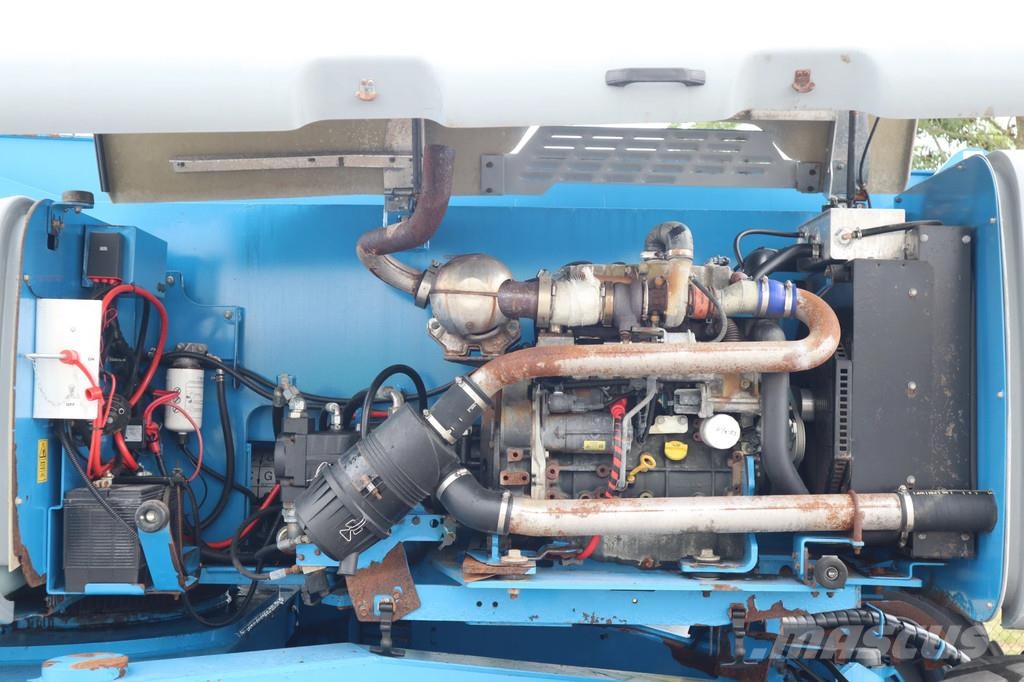 Genie ZX-135 /70 | 43 METER | 272 KG | LOW HOURS رافعات سلة مفصلية