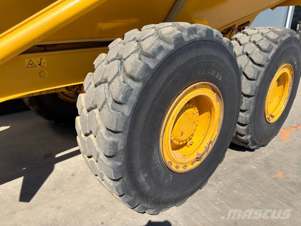Bell B25E | 2100 hours Tombereau articulé