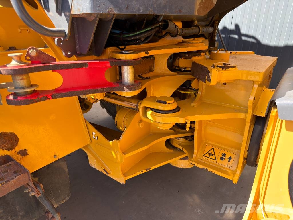 Bell B25E | 2100 hours Tombereau articulé