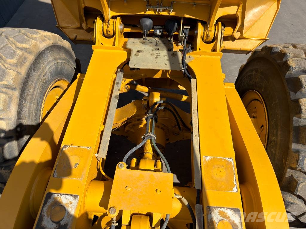 Bell B25E | 2100 hours Tombereau articulé