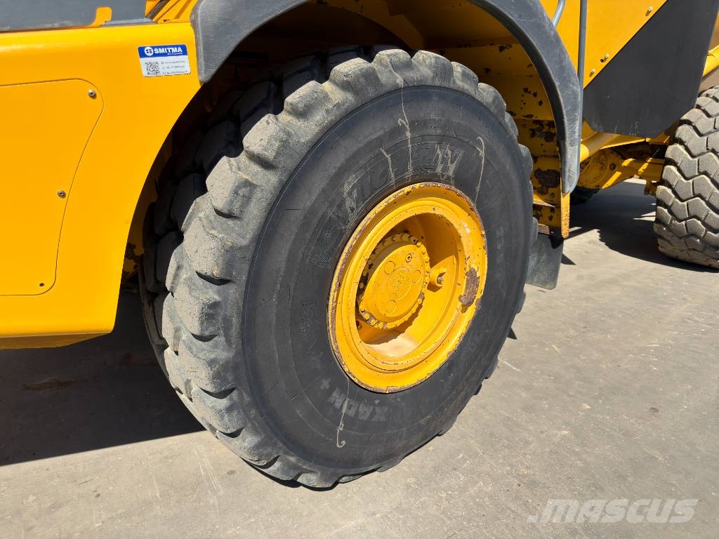 Bell B25E | 2100 hours Tombereau articulé