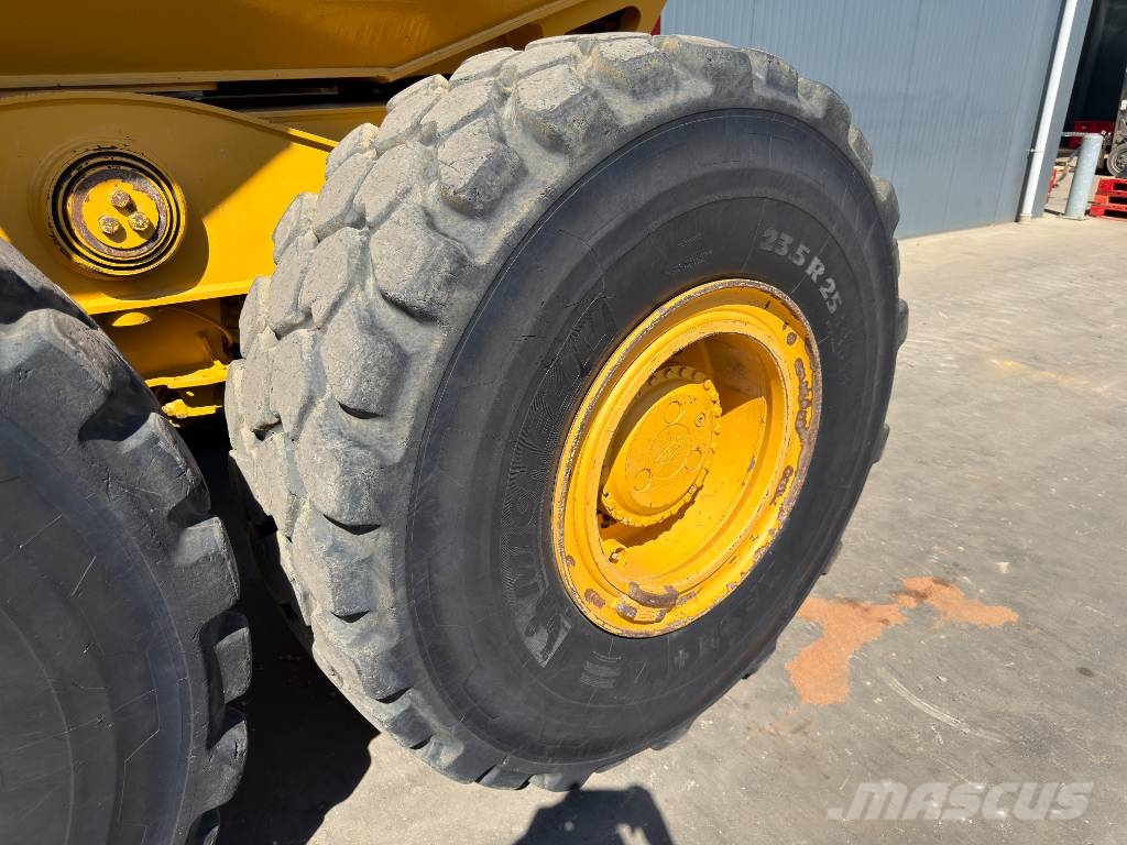 Bell B25E | 2100 hours Tombereau articulé