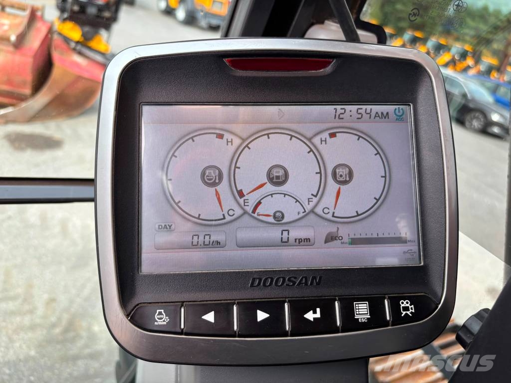 Doosan DX 235 LCR-5 / 3D, Engcon, Rasvari, 3 kauhaa Escavadoras de rastos