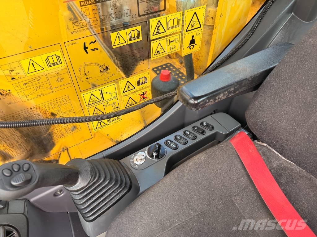 Komatsu PC 138 US-11 13 Ton Excavator Excavadoras sobre orugas