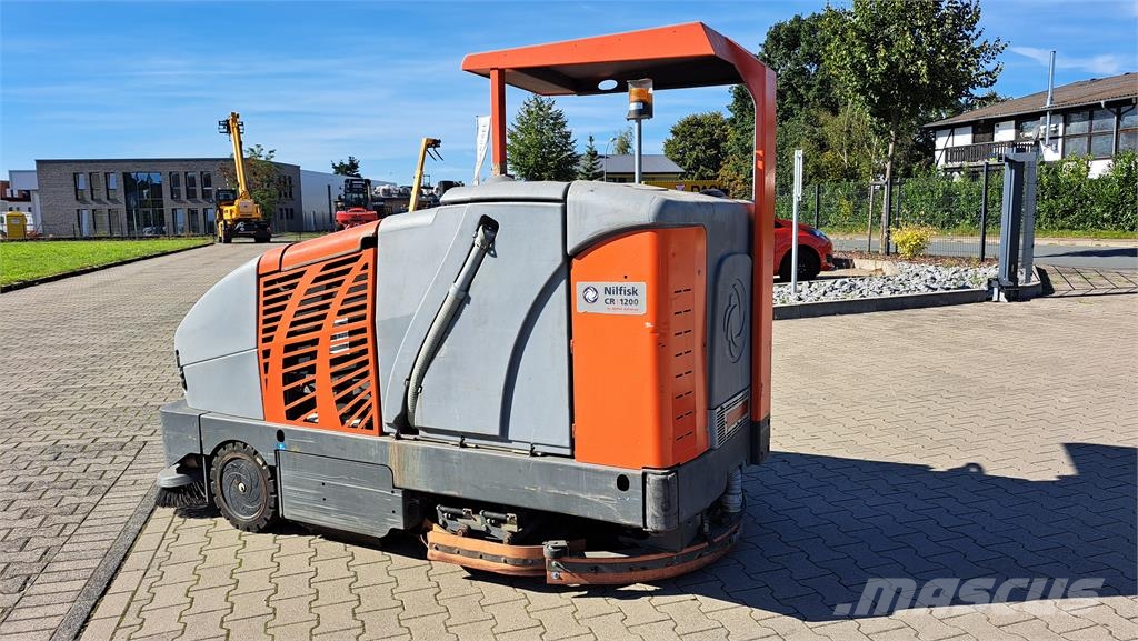 Nilfisk CR1200 2019' battery Lakaisuautot