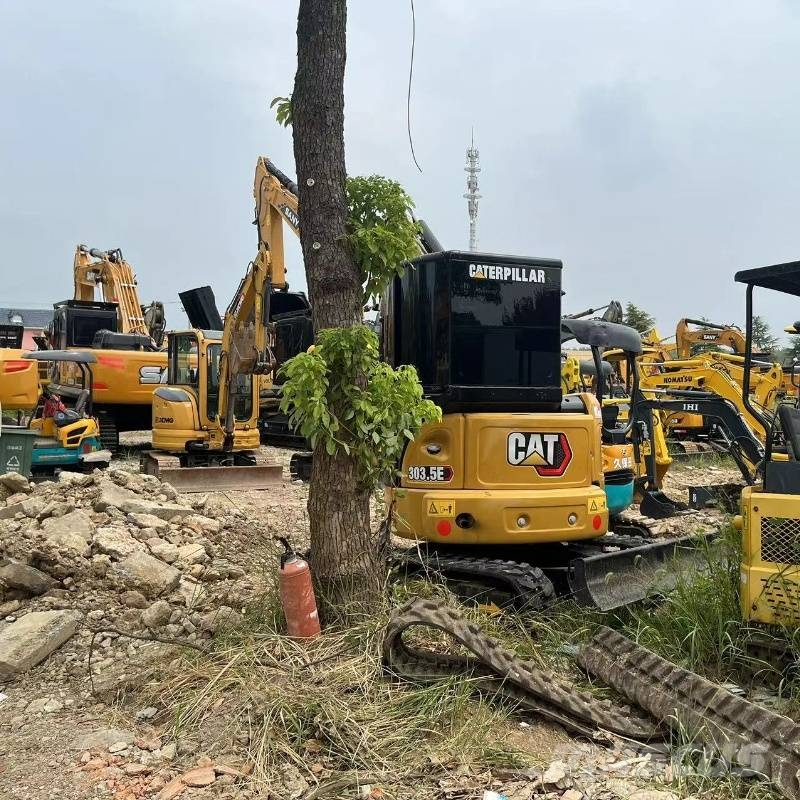 CAT 303 Mini excavators < 7t (Mini diggers)