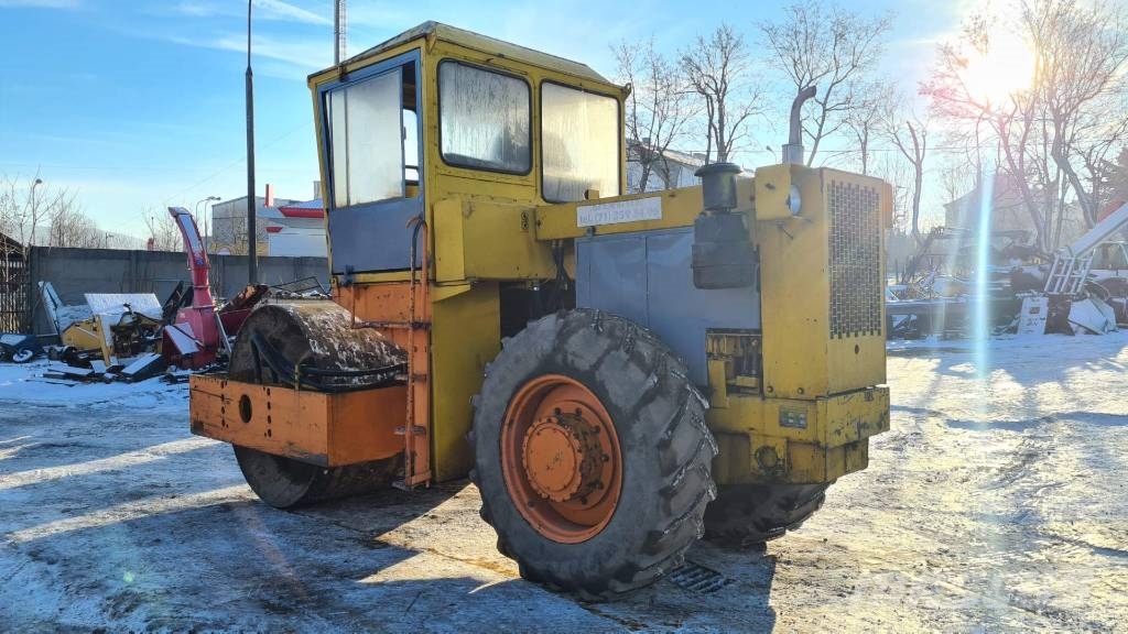 ZTS Stavostroj VV 100 walec wibracyjny Drugo