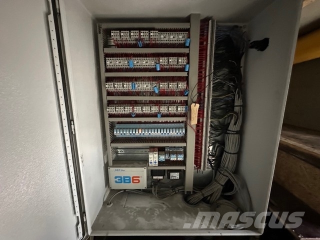 Custers T265-18 المنصات الهوائية المثبتة على شاحنة