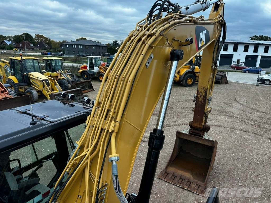 CAT 324 E L Top Zustand German machine Bagri goseničarji