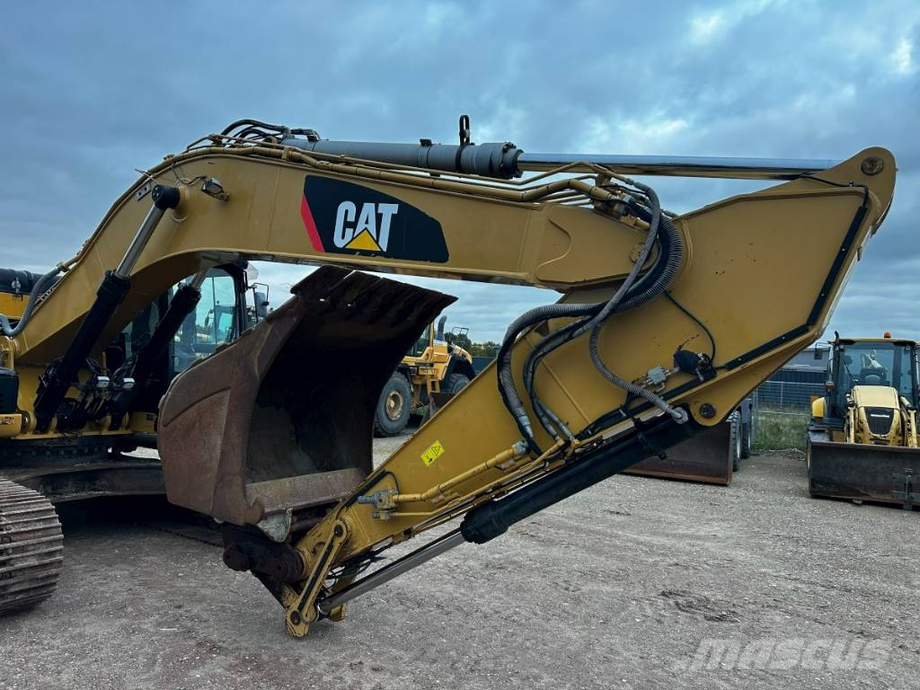CAT 324 E L Top Zustand German machine Bagri goseničarji
