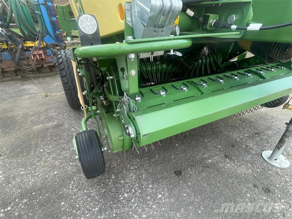 Krone Fortima 1250 MC Rundballenpressen