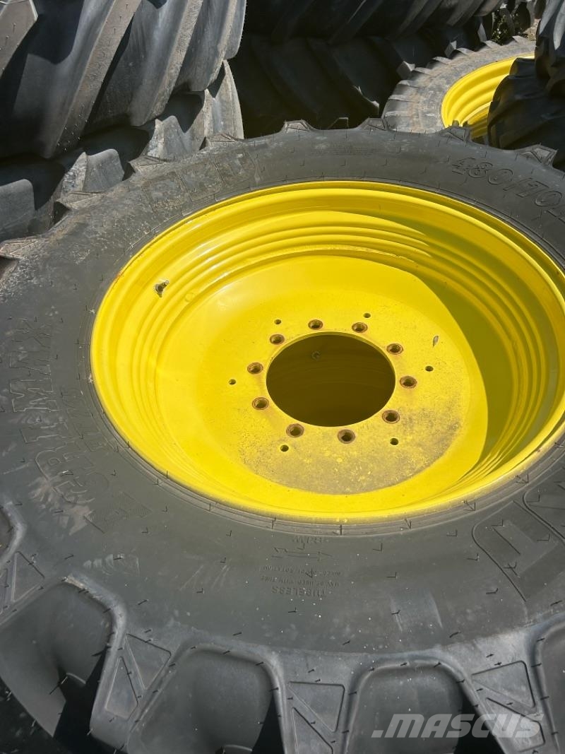BKT Agrimax RT 765 480/70R34 Egyéb mezőgazdasági gépek