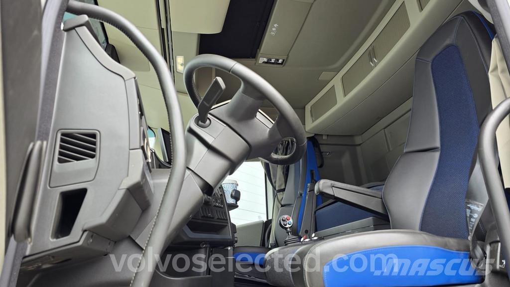 Volvo FH شاحنات الرافعات