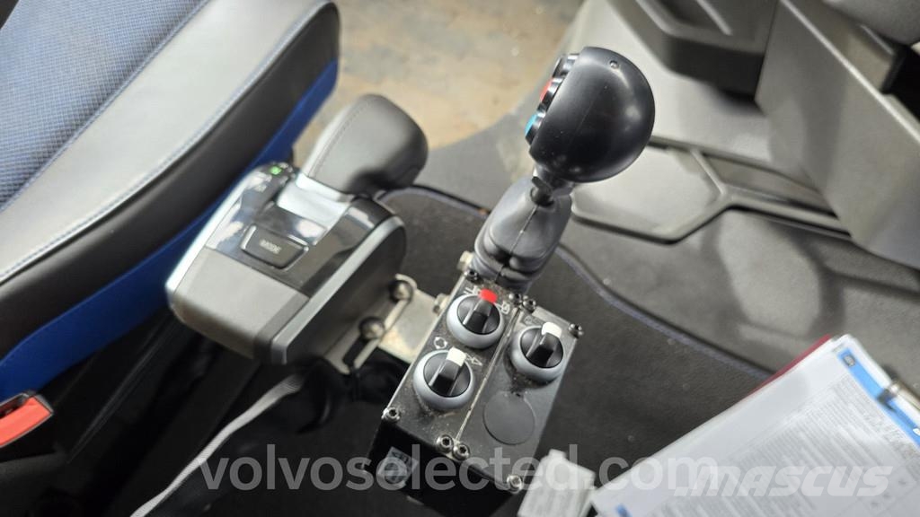 Volvo FH Truck mounted cranes