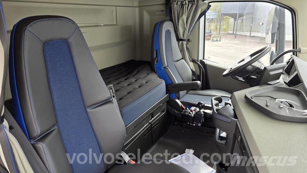 Volvo FH Truck mounted cranes
