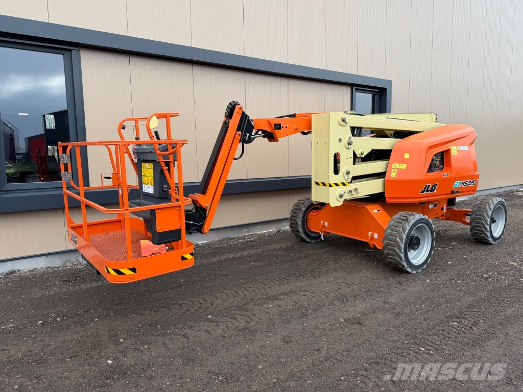 JLG EC 450 AJ Kĺbové plošiny