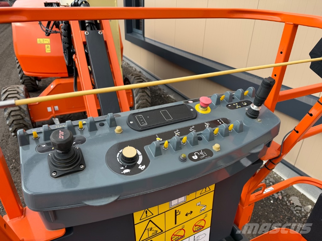 JLG EC 450 AJ Kĺbové plošiny