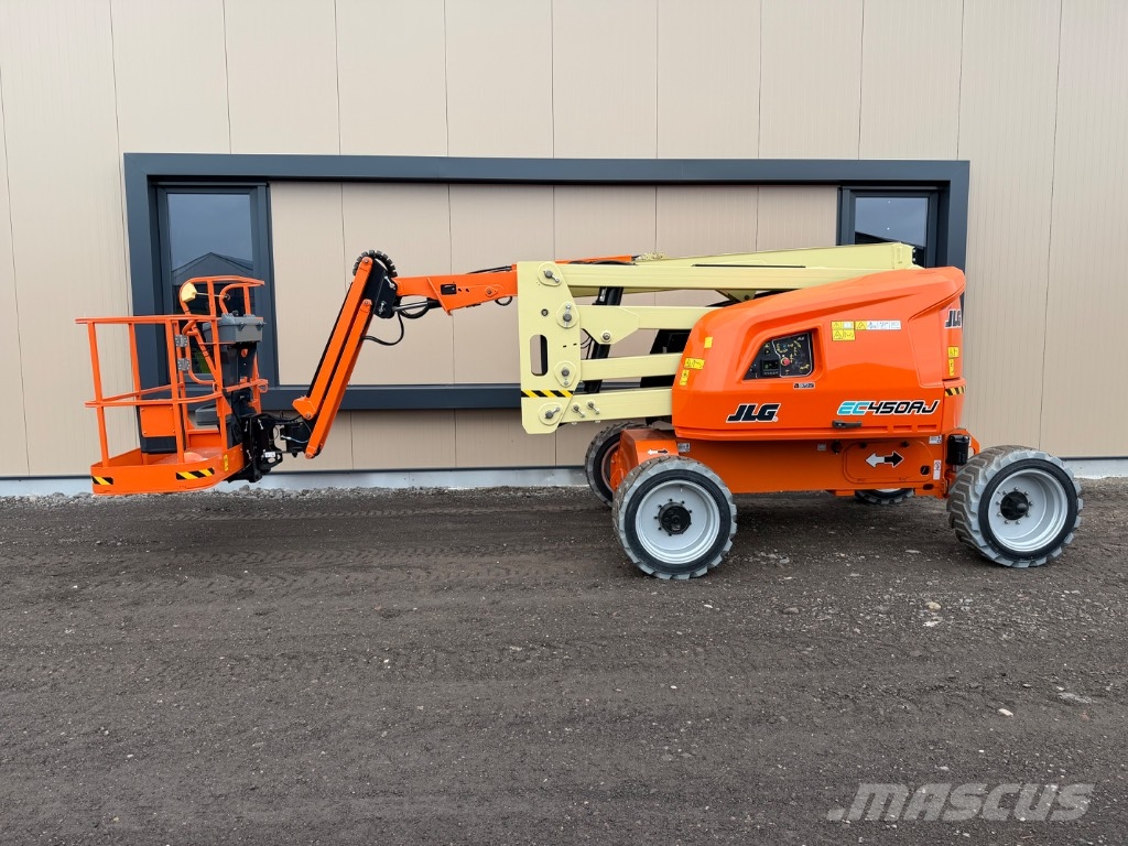 JLG EC 450 AJ Kĺbové plošiny