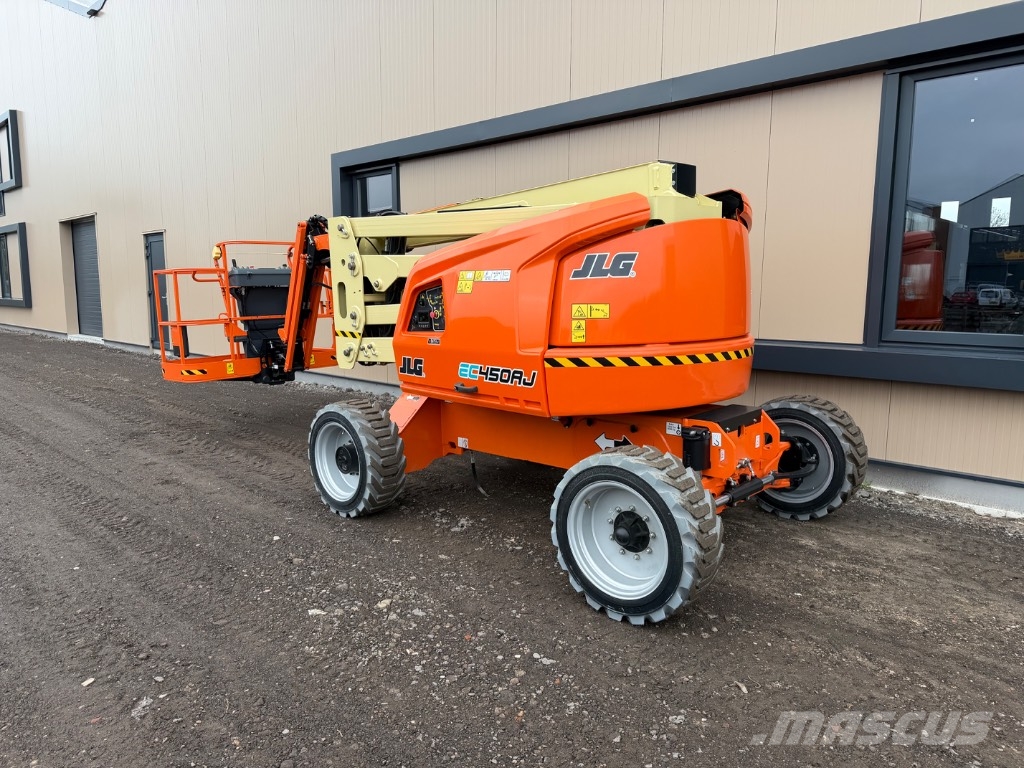 JLG EC 450 AJ Kĺbové plošiny