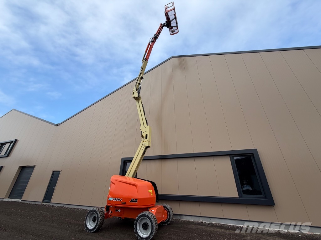 JLG EC 450 AJ Kĺbové plošiny