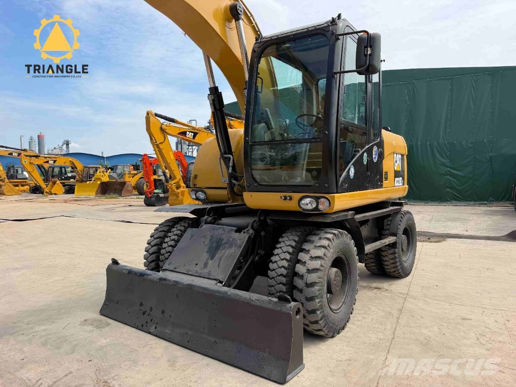 CAT M 320 D Wheeled excavators