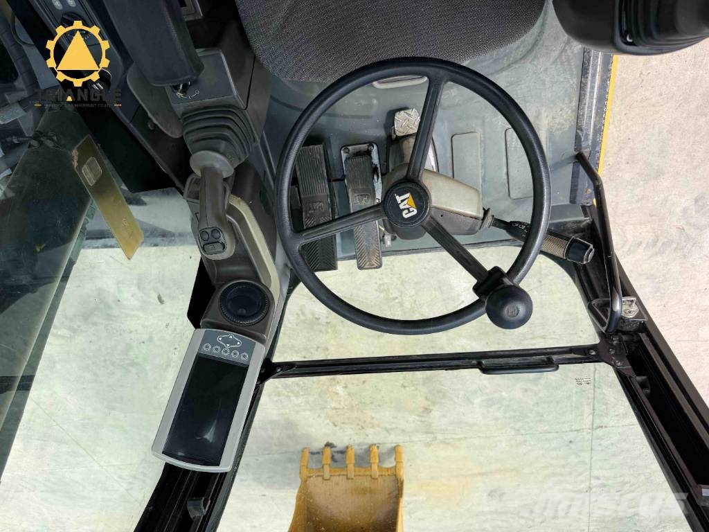 CAT M 320 D Wheeled excavators