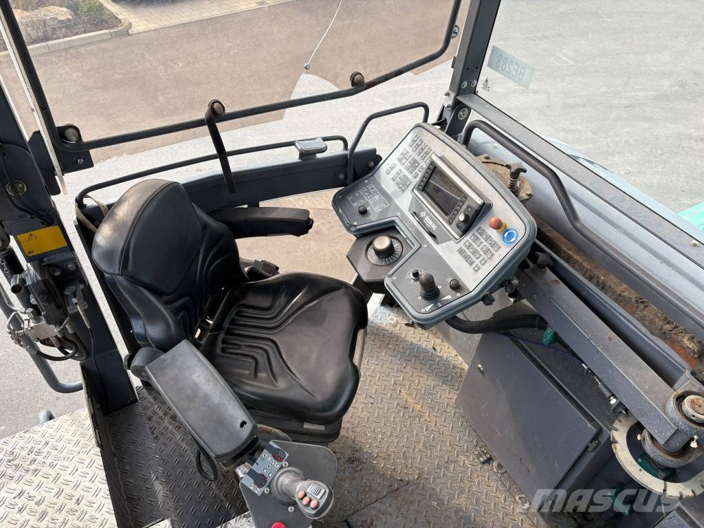 Bomag BMF 2500 S Rozściełacze do asfaltu