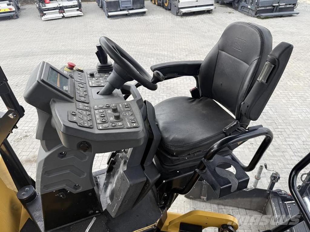 CAT AP 500F Strassenfertiger