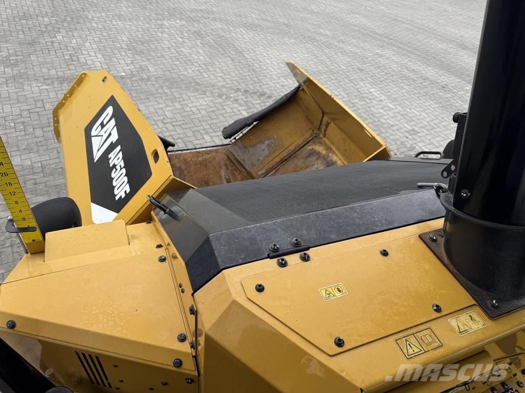 CAT AP 500F Strassenfertiger
