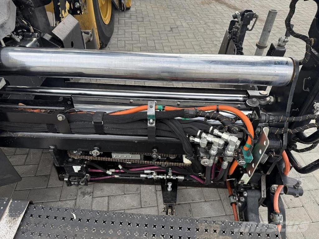 CAT AP 500F Strassenfertiger