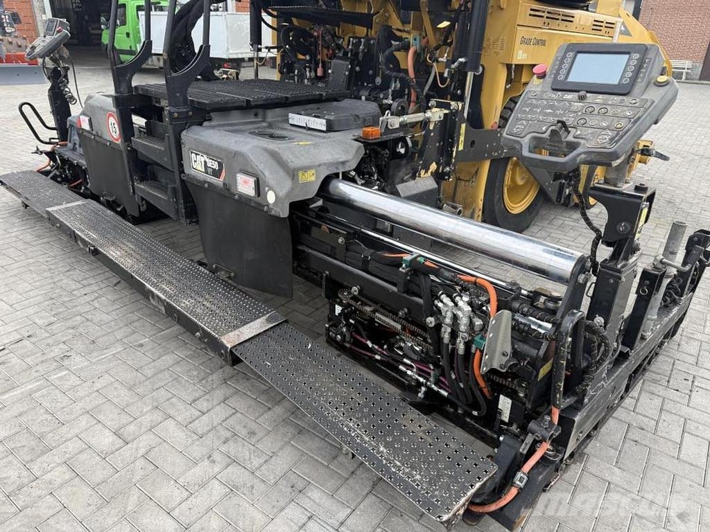 CAT AP 500F Strassenfertiger
