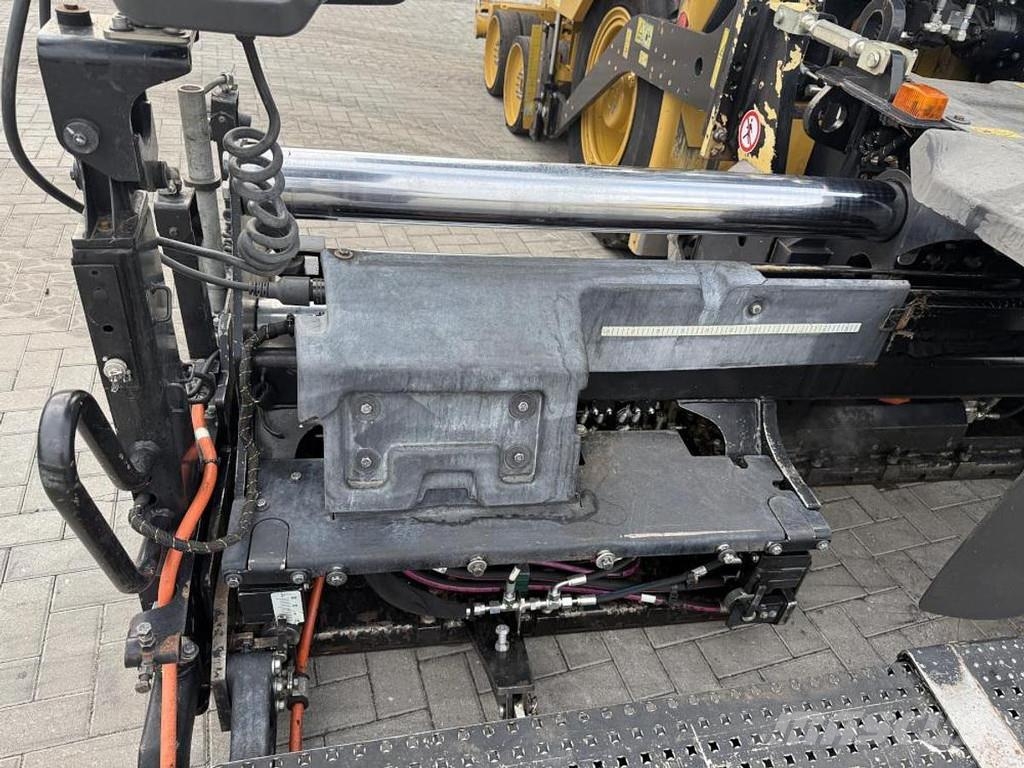 CAT AP 500F Strassenfertiger
