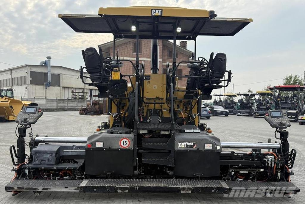 CAT AP 500F Strassenfertiger