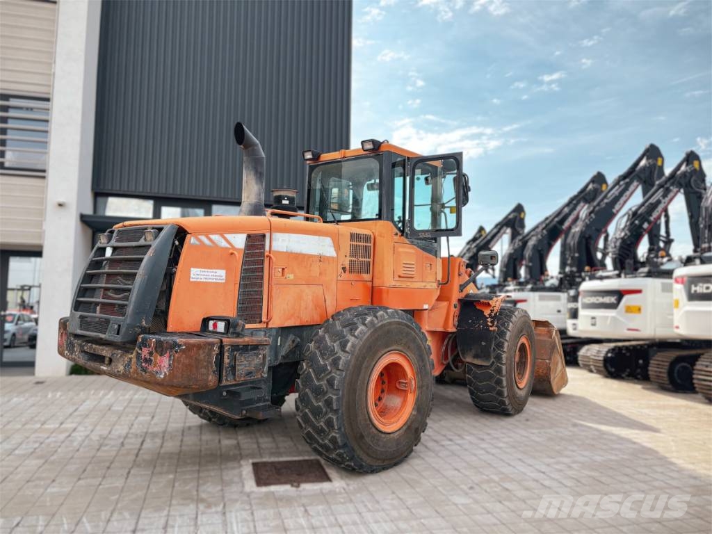 Doosan DL 300 轮式装载机