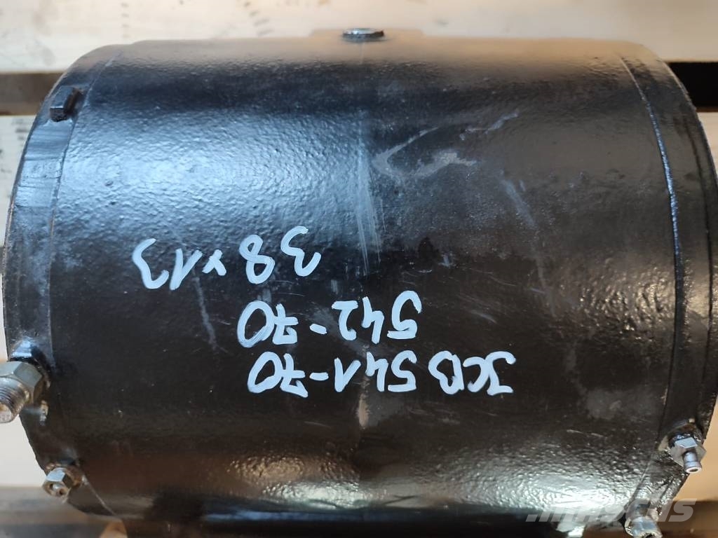  Differential 38X13 JCB 541-70 轴